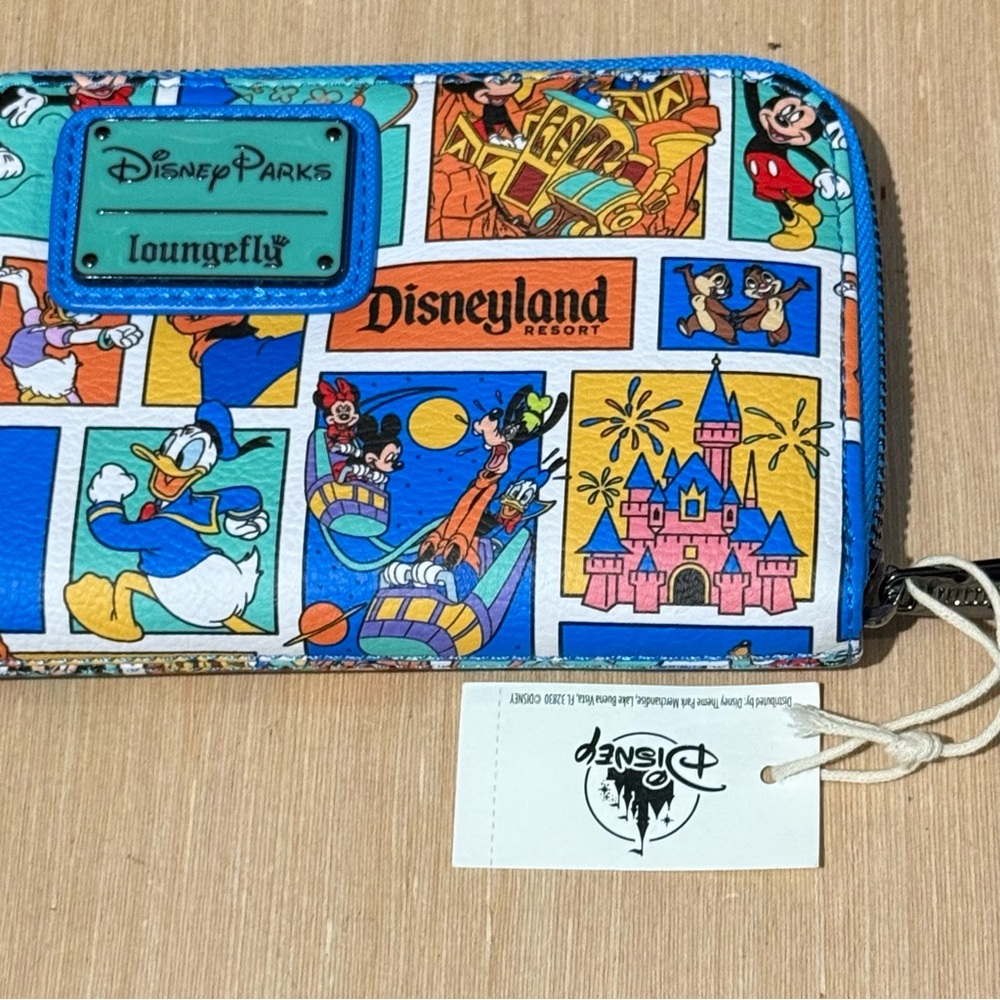 Disneyland Loungefly Play In The Park Wallet Mickey & Friends Brand New w/tags!! - Picture 3 of 11